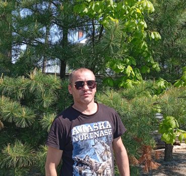 Максим, 42 лет, Артем,  Россия 🇷🇺