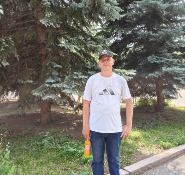 Андрей, 40 лет, Усть-Каменогорск,  Казахстан 🇰🇿