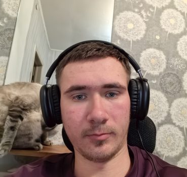 Артём, 21 лет, Мозырь,  Беларусь 🇧🇾