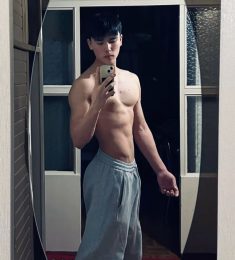 Амир, 18 лет, Бисексуал(ка), Мужчина, Москва, Москва,  Россия 🇷🇺